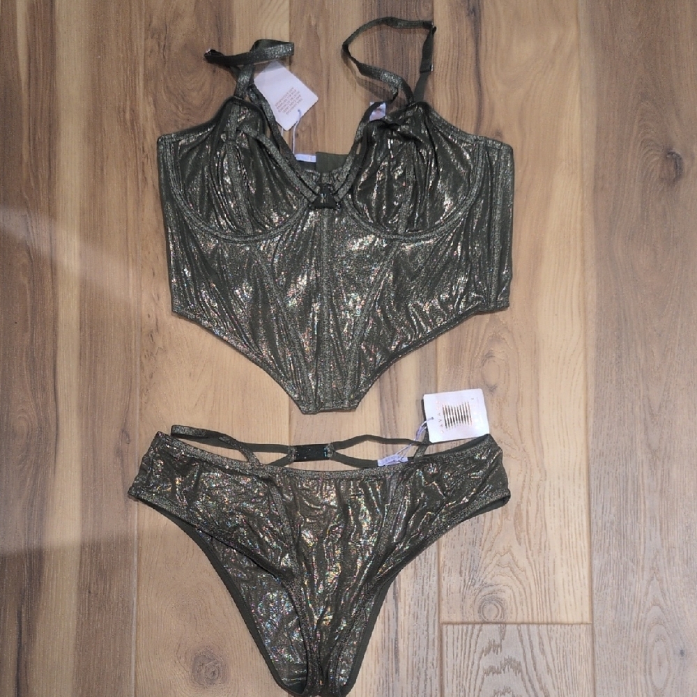 Shimmering Copper Green Lingerie Set